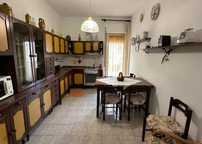 Chez Nous Апартаменты *